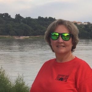 Meet your Posher, Joyce